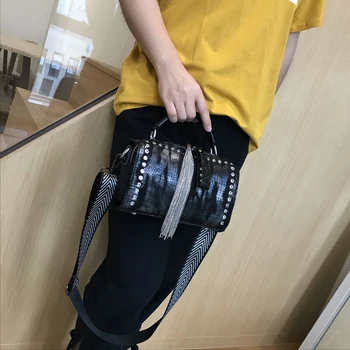 

rhinestone tassel bag female new soft leather rivet handbag wild stitching contrast color single shoulder messenger small bags