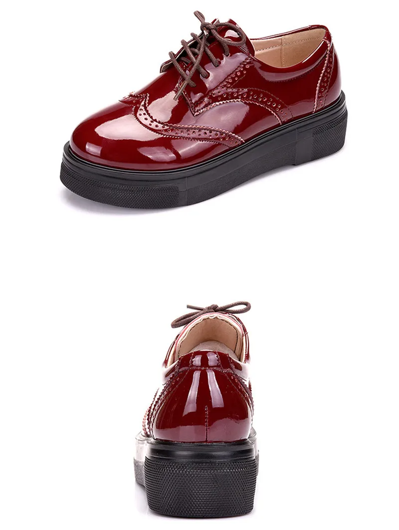 Женские туфли-оксфорды из лакированной кожи в британском стиле; женские ботинки с перфорацией типа «броги» на мягкой плоской подошве; большие размеры 33-43; Creeper