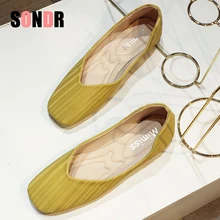 Модная нескользящая обувь на низком каблуке женские летние и осенние Нескользящие сандалии на плоской подошве с квадратным носком в Корейском стиле простая обувь с закрытым носком