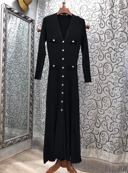 

2020 Early Autumn New Women's V-neck Gold Buckle Decorative Long Sleeve Solid Color Knitted Long Dress 811