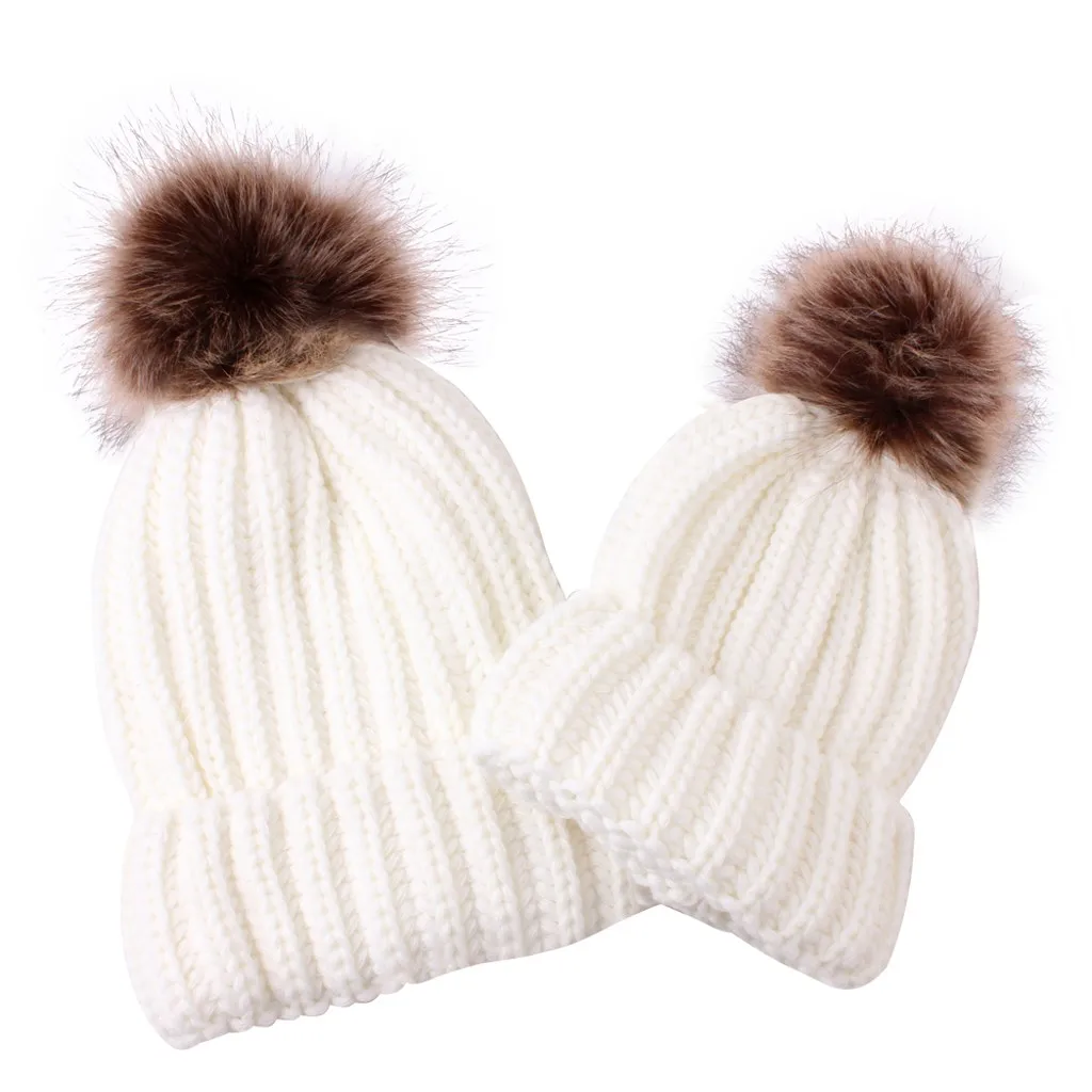 White 2 1 комплект; шапки для мамы и ребенка; коллекция года; Модная брендовая зимняя вязаная теплая шапка; женские меховые шапки с помпоном для девочек; однотонные Семейные шапки - Цвет: White 2