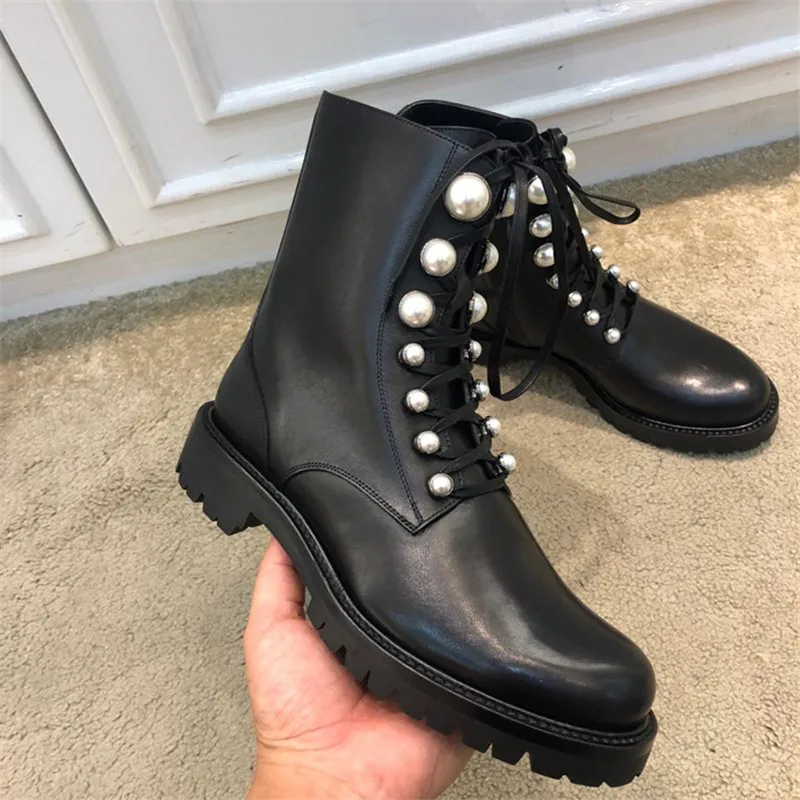 

Faux-Pearl Embellishment Black Leather Boots Women Biker Boots Lace Up Flat With Zipper Combat Boots winter botas mujer 2019