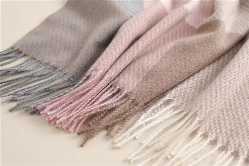 Luxury Plaid Scarf Winter Warm Cashmere Women Long Pashmina Foulard Female Scarves Lady Tassel Shawl Wraps 2021 Design New