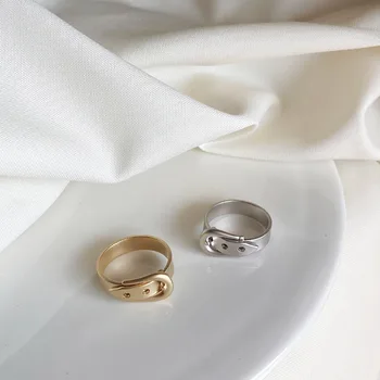 

2019 Korean New Design Simple Gold Metal Plated Irregular Belt Buckle Design Finger Rings for Women Party Jewelry Gifts