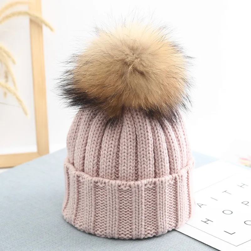 Детская шапка, осенне-зимний детский шарик из меха енота, вязаная шапка, милая одноцветная шерстяная шапка для мальчиков и девочек, шапка Skullies& Beanies - Цвет: Розовый