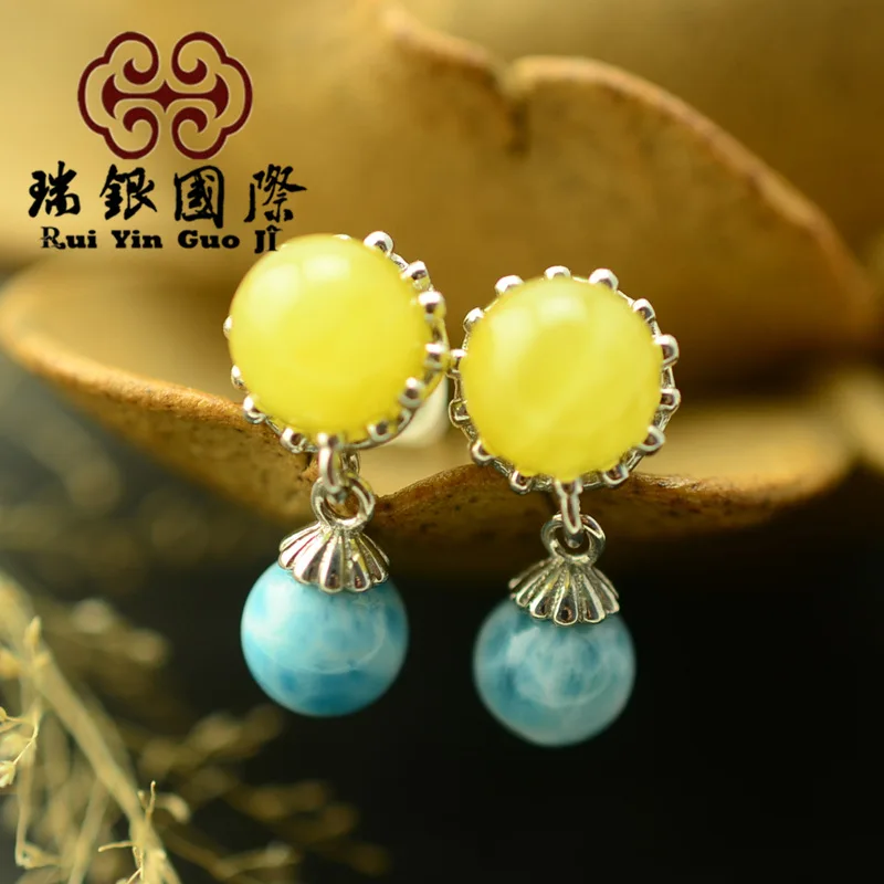 

Natural Beeswax Earrings Earrings Yellow Chanterelles Beeswax Ear Stud Sea-pattern Stone round Beads Ear Stud Women's Fashion Or