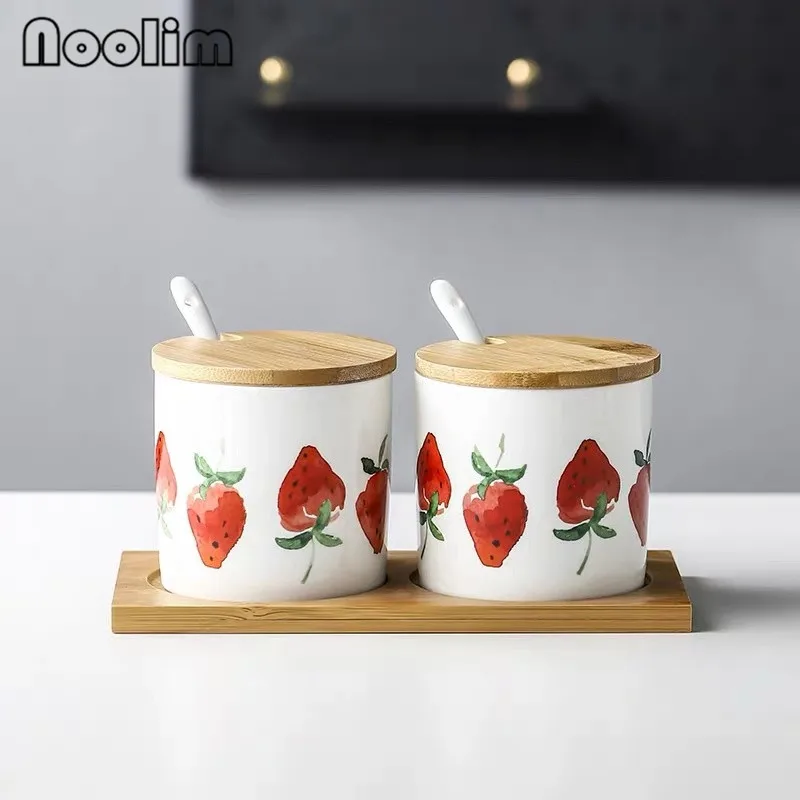 Strawberry Condiment Salt Tank Seasoning Box Nordic Style Jar Ceramic Spice with Bamboo Tray Set Kitchen Supplies | Дом и сад