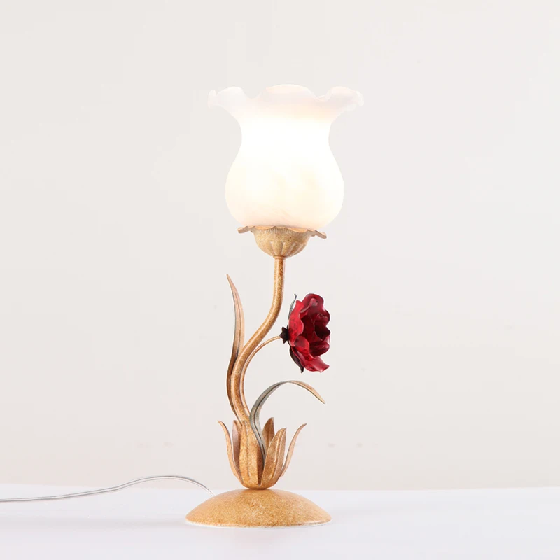 American country wrought iron table lamp Korean pastoral landscape table lamp bedroom study bedside glass flower table lamp