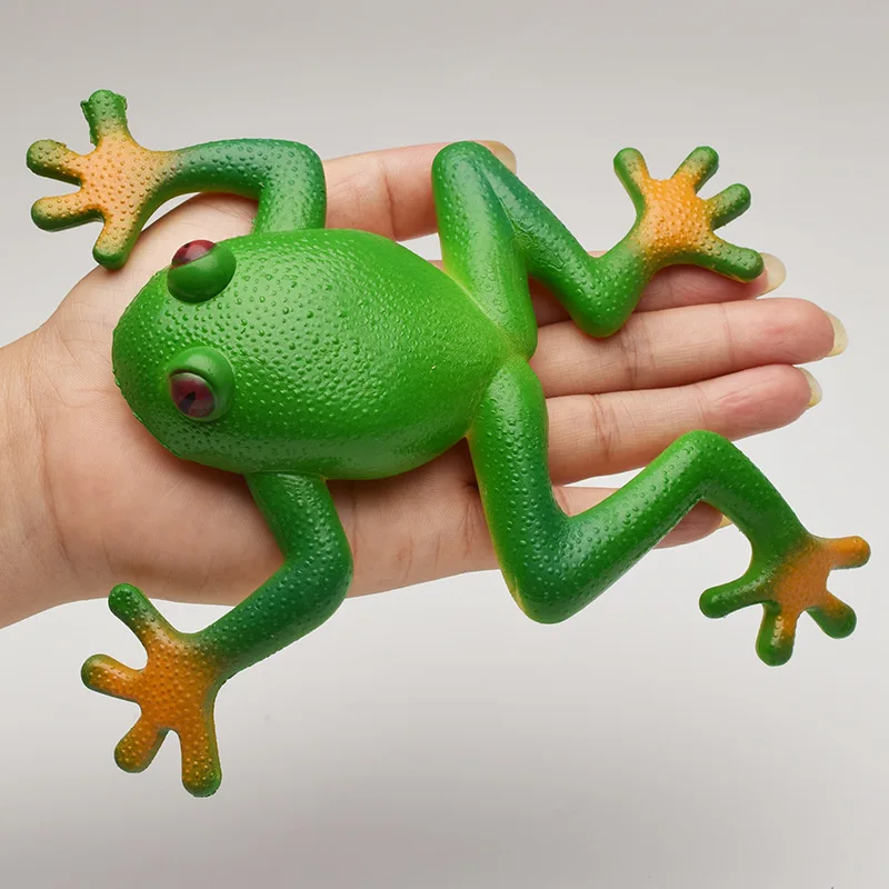 Simulation Frog Model Decoration Creative And Tricky Vent Frog Toy Soft Rubber Fake Tropical Rain Forest Green prank toys,joke toys,jumping frog toys,childrens toys