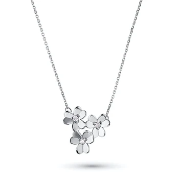 

Necklace made of white gold with diamonds