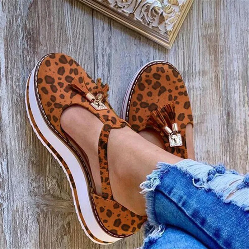 2020 New Fashion Women Summer Tassel Loafers Comfy Round Toe Buckle Sandals Casual Platform Thick Bottom Shoes Elegant Sneakers (6)