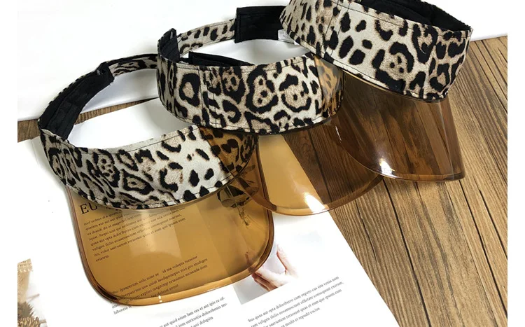 10830359888_1138338303