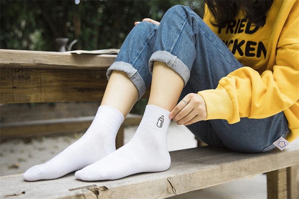 Women Socks Autumn Winter New Cotton Embroidery Cartoon Black White Tube Ladies College Wind Personality Casual Sports Sock