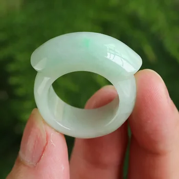 

Hot Sell Natural Emerald Green Ring Jade Charm Jewellery Fashion Accessories Hand-Carved Man Ahd Woman Luck Amulet Gifts
