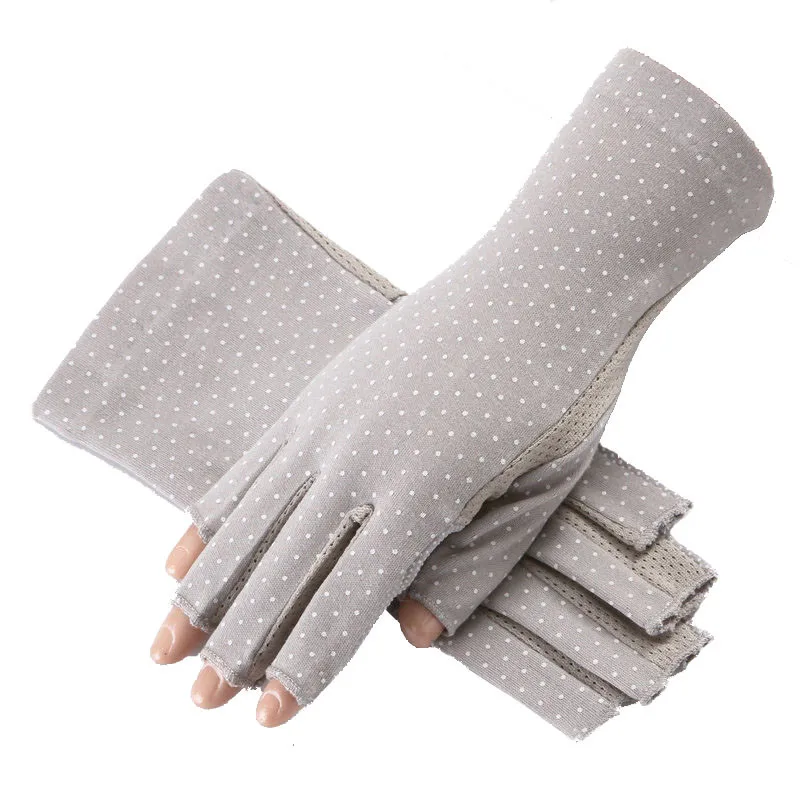 Summer Uv Protection Gloves Breathable Sport Anti-Slip Half Finger Gloves Female Thin Cycling Sun Protection Driving Gloves