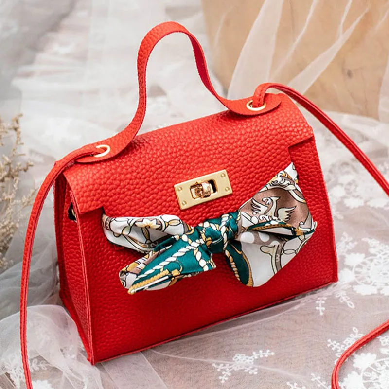 Women Elegant Scarf Handbag Ladies Casual Shoulder Messenger Bag Female Lock Crossbody Small Flap Bags Designer Handbags SS0423 (7)
