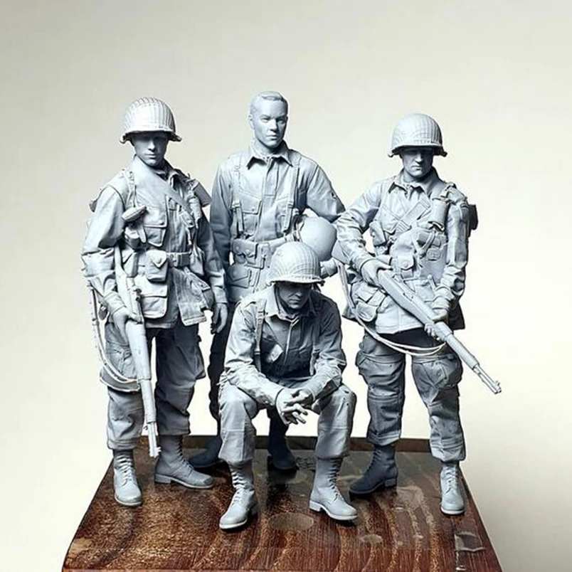 1/35 ancient officer crew include 4  man Resin figure Model kits Miniature gk Unassembly Unpainted