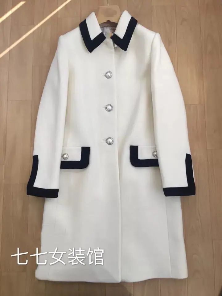 

New big size pearl clasp of new fund autumn winters in long coat