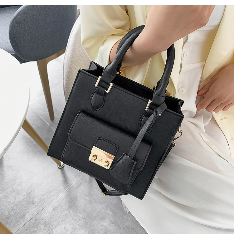 

Foreign air female bag 2019 new wave Korean version of the wild Messenger bag solid color simple fashion handbag