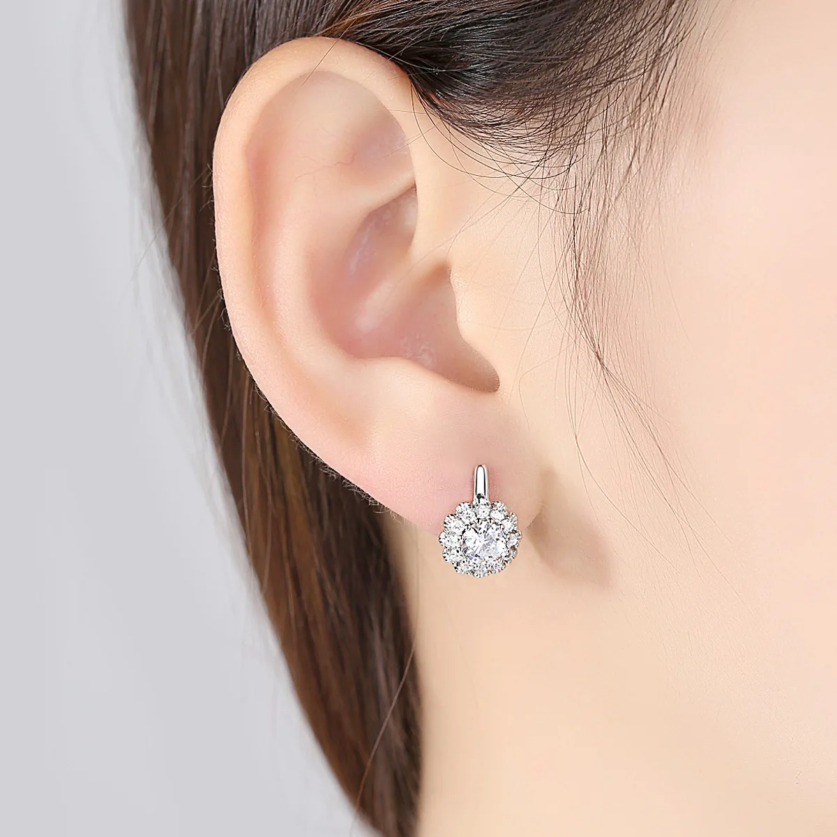 

Zither Begonia Tears Ear Stud Copper with AAA Zircon-Style Dinner Bride Women's Ear Clip Gift