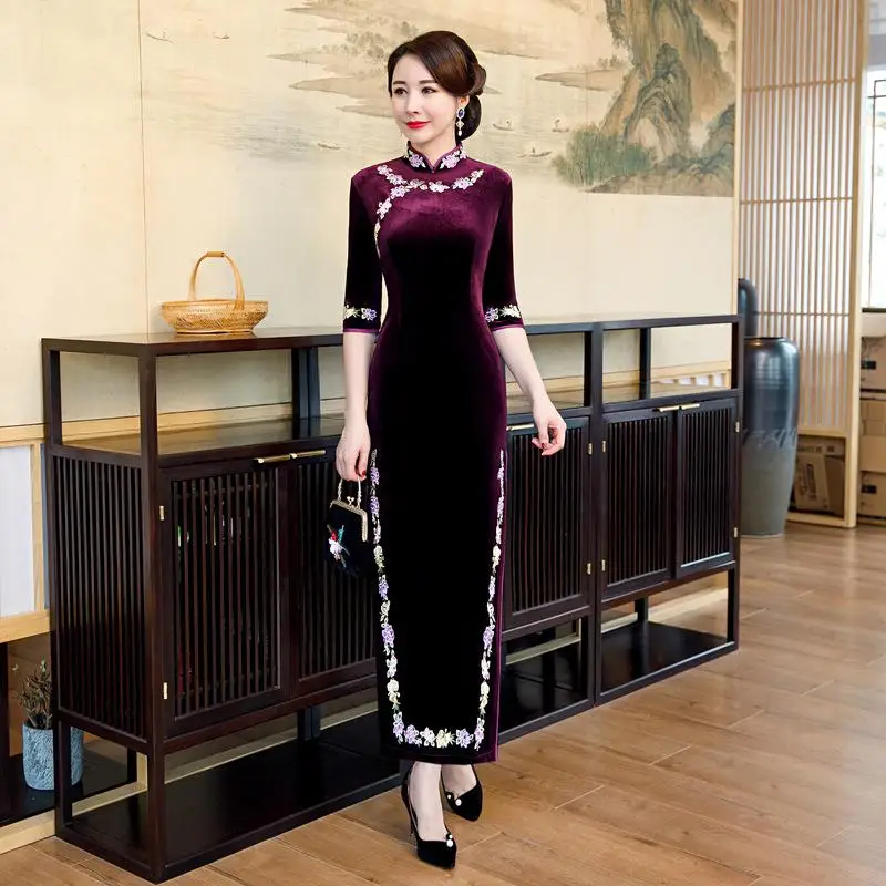 S-4XL весеннее женское длинный велюровый чеонгсам винтажное китайское платье с цветочной вышивкой Qipao тонкие вечерние платья с пуговицами Vestido - Цвет: Фиолетовый