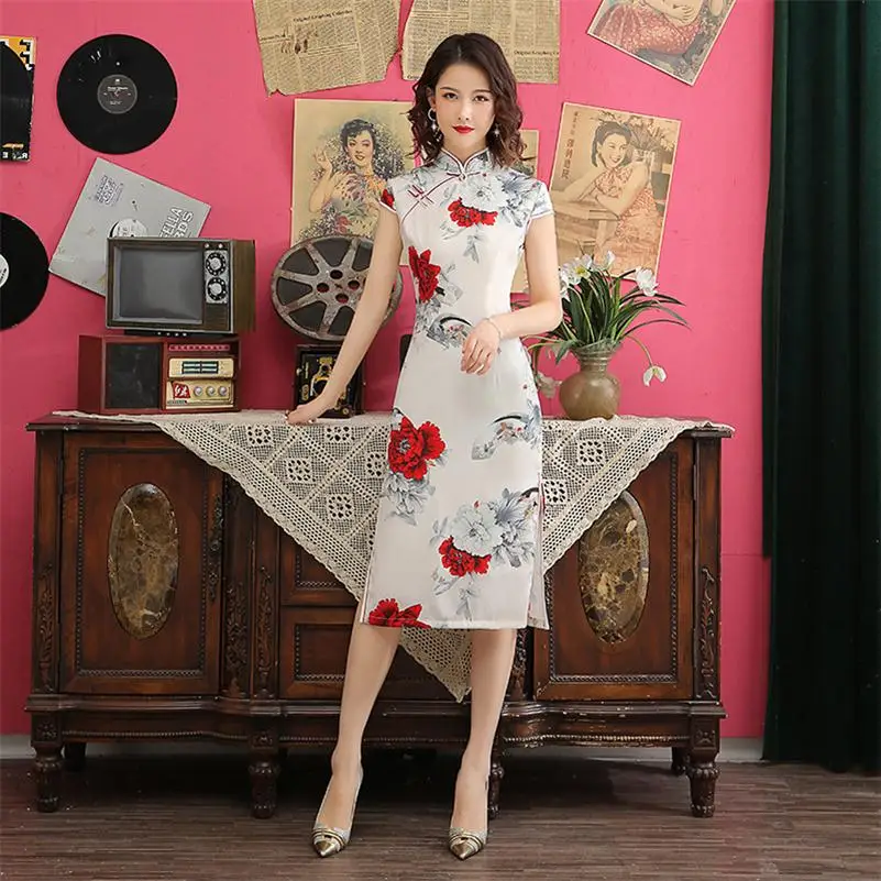 8206 Women Handmade Button Cheongsam Chinese Traditional Dress Print Satin Dress Sexy Mandarin Collar Qipao M-4XL - Цвет: 8206