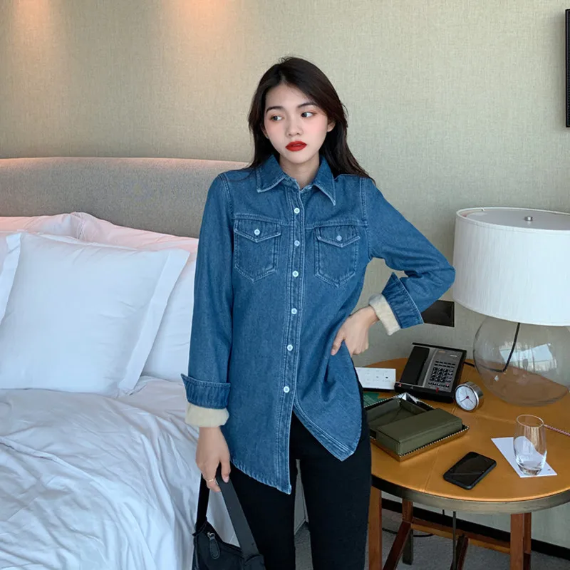 New Casual Denim Long Sleeve Shirts Women Winter Warm Velvet Thicken Tops Femme Loose Plus Size Blouse Long Outwear Jeans Coats 2