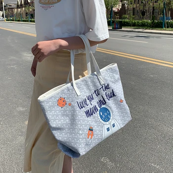 

Large Capacity Casual Totes 2020 Fashion Casual Women Purse and Handbags Summer High Quality Shoulder Messenger Bags Louis Bags