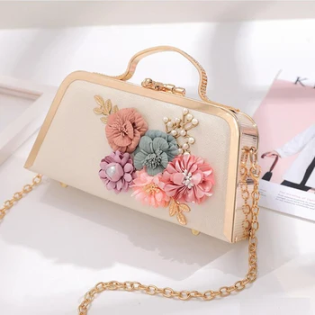 

2019 New Handbag Banquet Dress Handbag Female Shoulder Messenger Three Dimensional Flower Chain Party Bag ZF10617