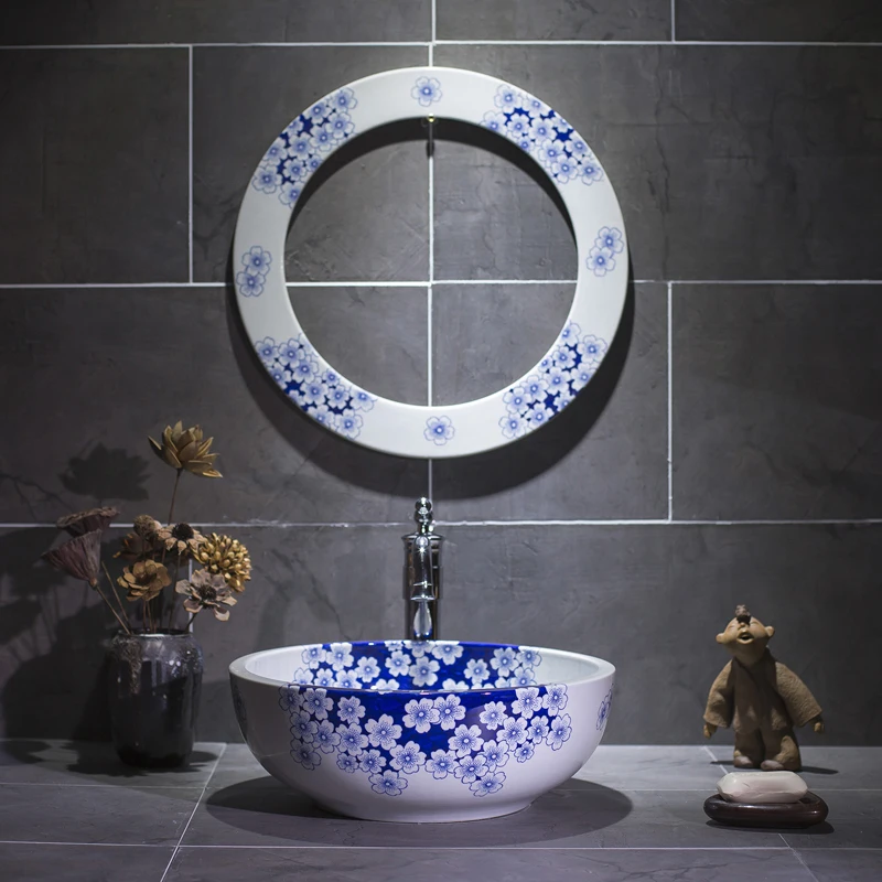blue and white wash basin (1)