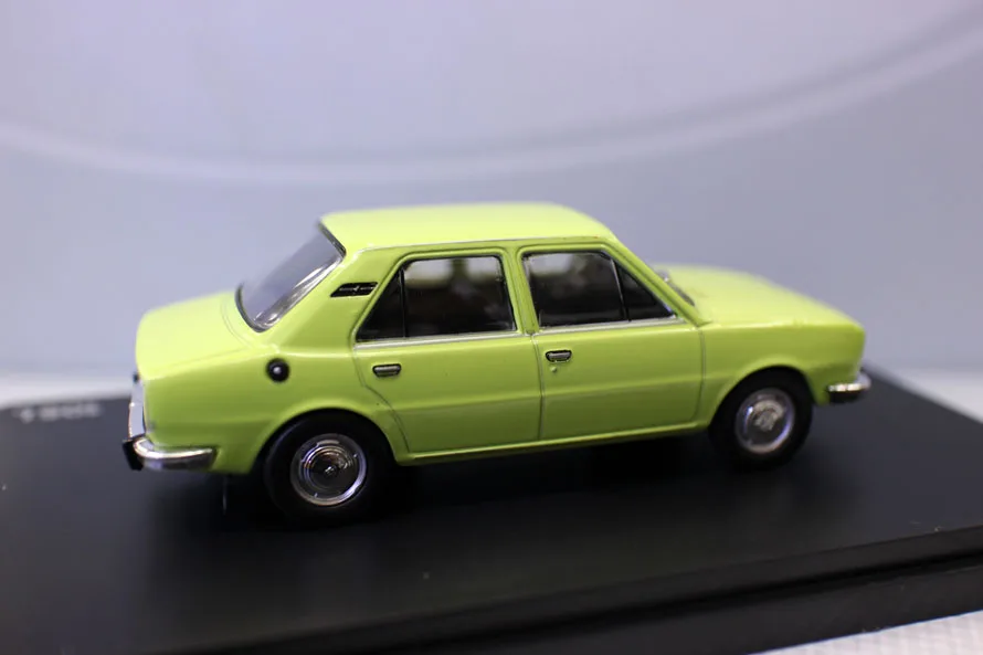 Весы Abrex 1:43 модель автомобиля Skoda 105L для коллекции подарок|Наземный транспорт| |