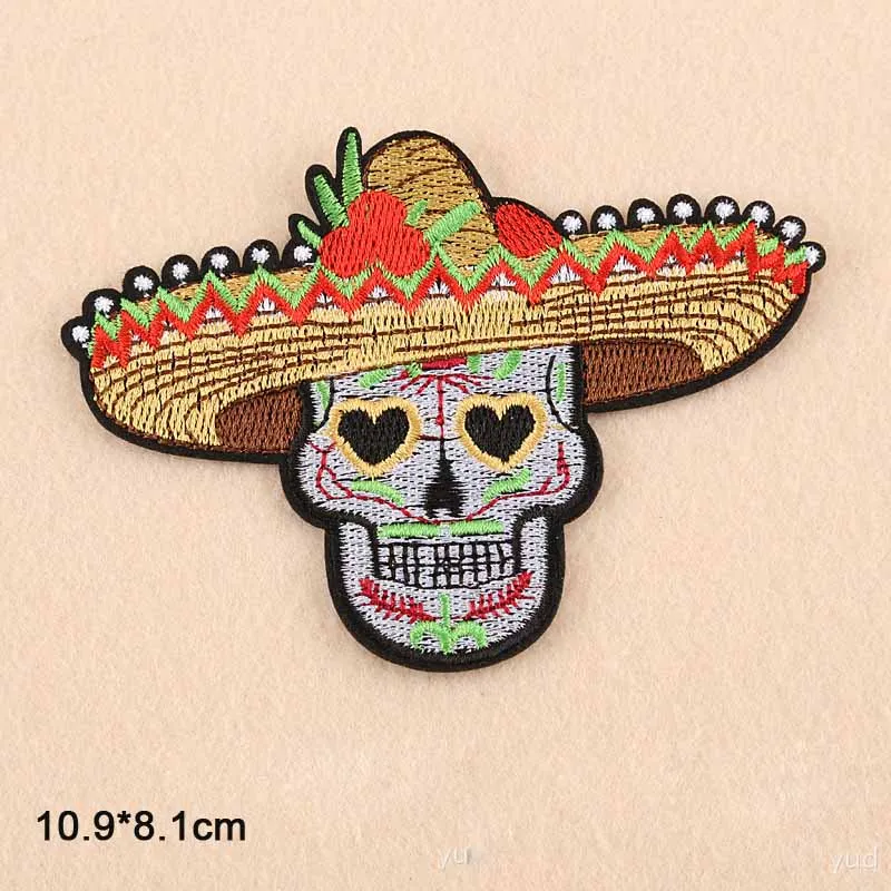 Нашивки с черепом и крестом распятием патчи вышивкой для одежды наклейки