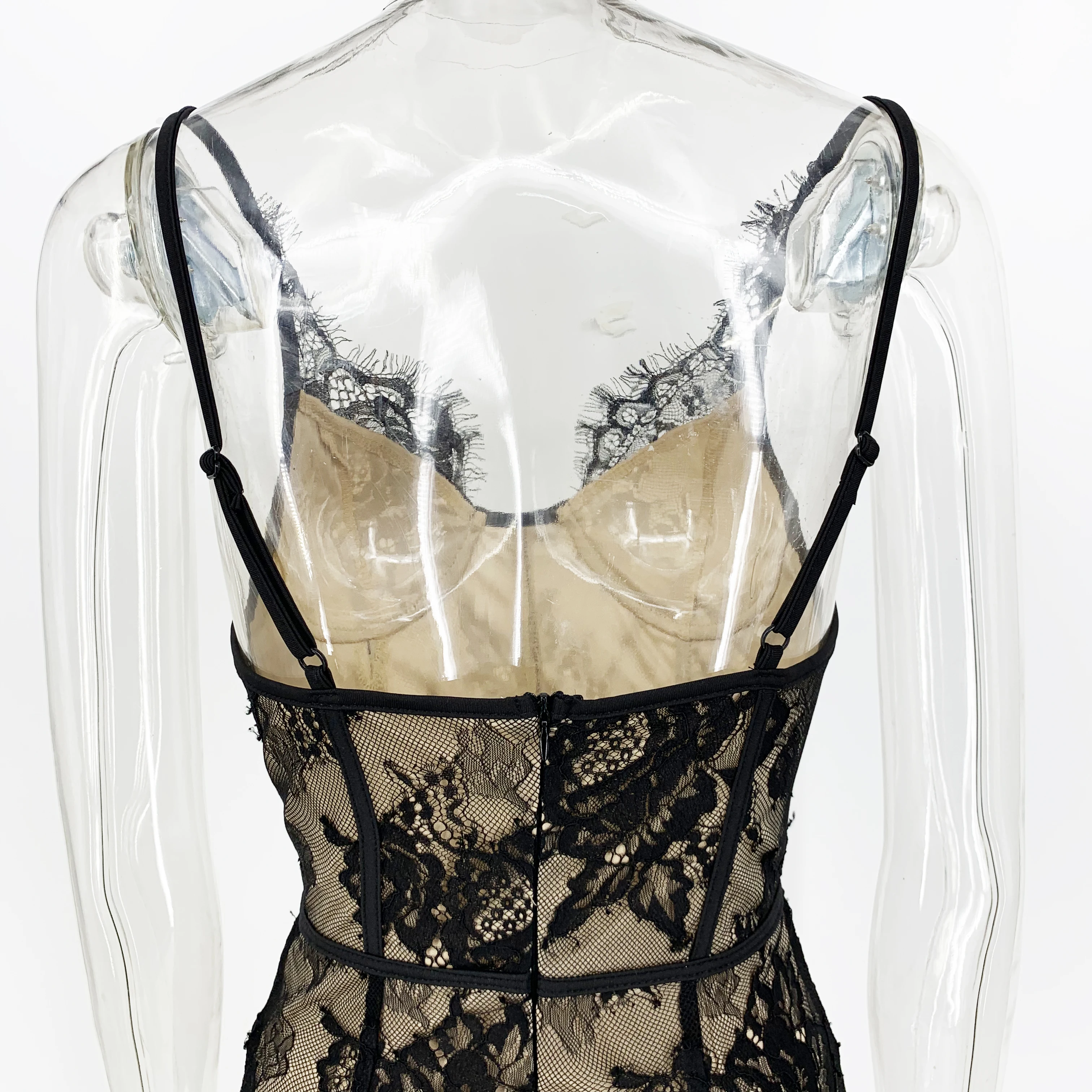 Женское кружевное платье с открытой спиной Reaqka черное однотонное облегающее V