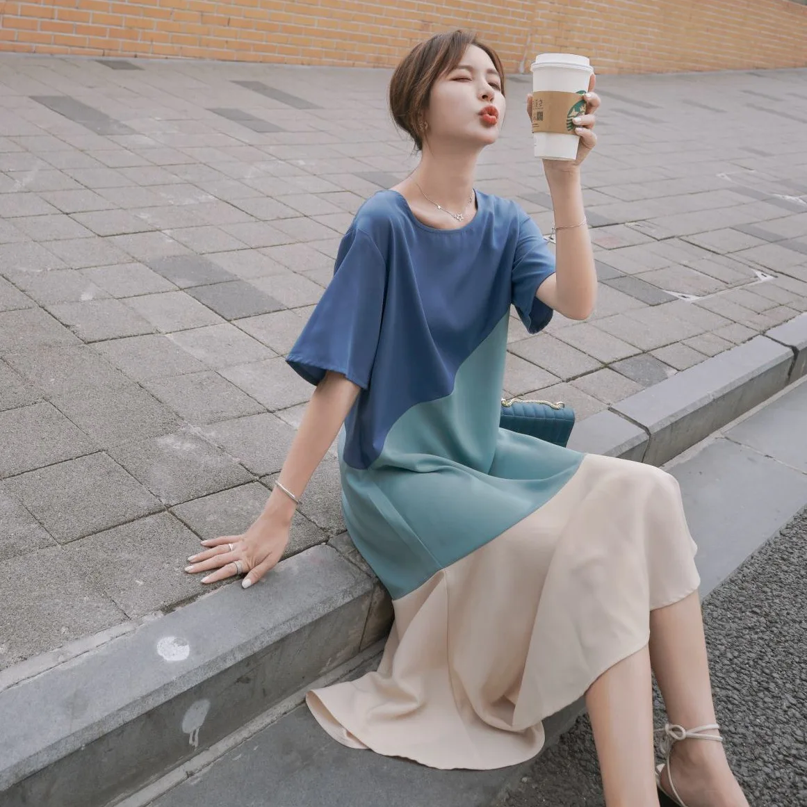 

Photo Shoot Debutante IFASHION Maternity Clothes Skirt Irregular Contrast Color Loose-Fit Crew Neck Flounced Fishtail Dress