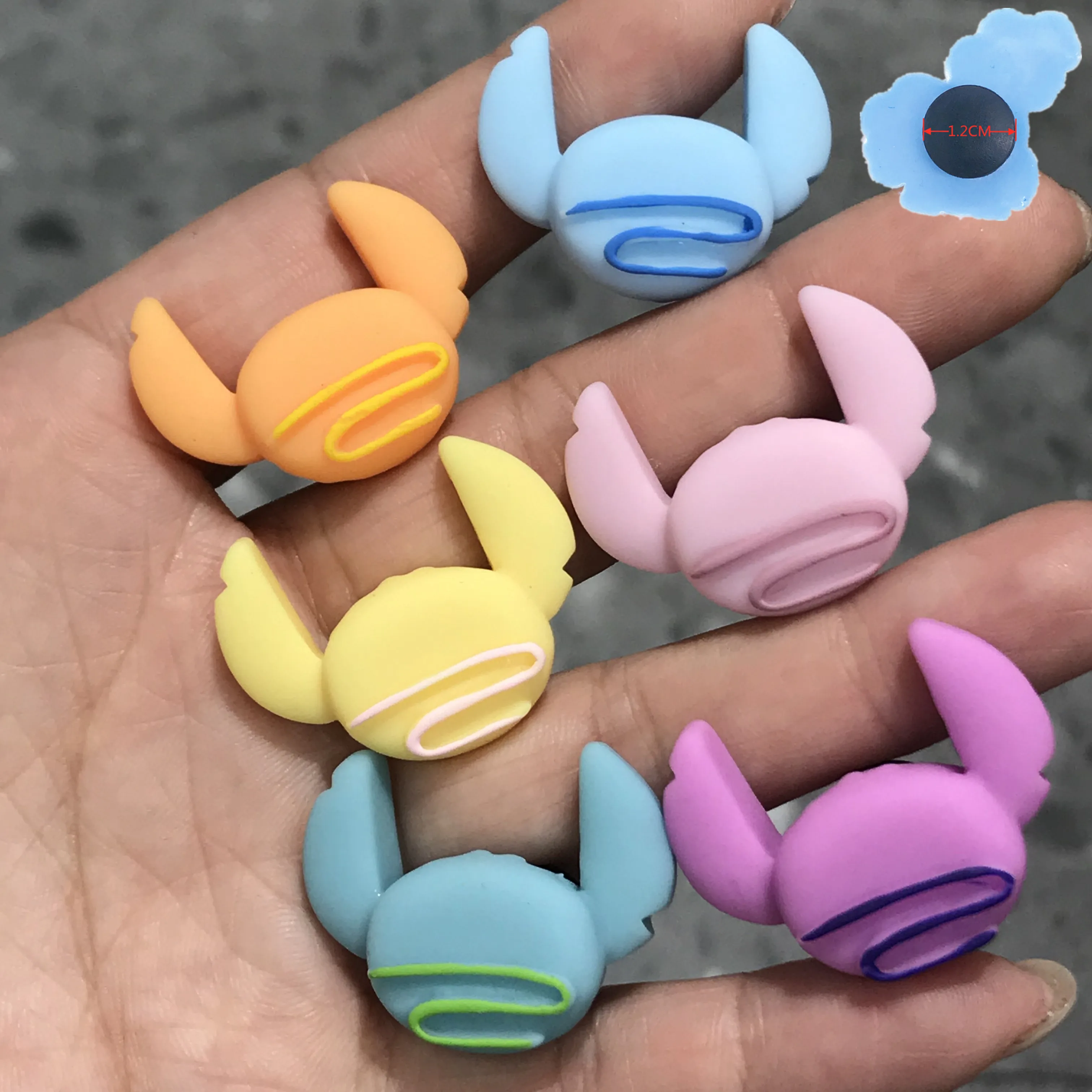 

New 1PCS Multicolor Boys Girls Cute Shoes Accessories Resin Shoe Charms For Children Shoes Clog Holiday Presents