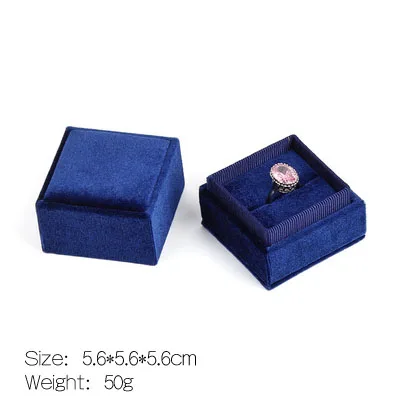 5,6*5,6 см Тип крышки коробки вельветовый Материал Ткань Многоцветный Кольцо Кулон или ожерелье упаковочная коробка или чехол Крышка дно - Цвет: Royal Blue ring box