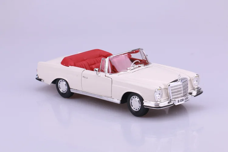 Maisto 1: 18 1967 Mercedes 280SE винтажная модель автомобиля, статическая модель автомобиля, украшение, новые продукты