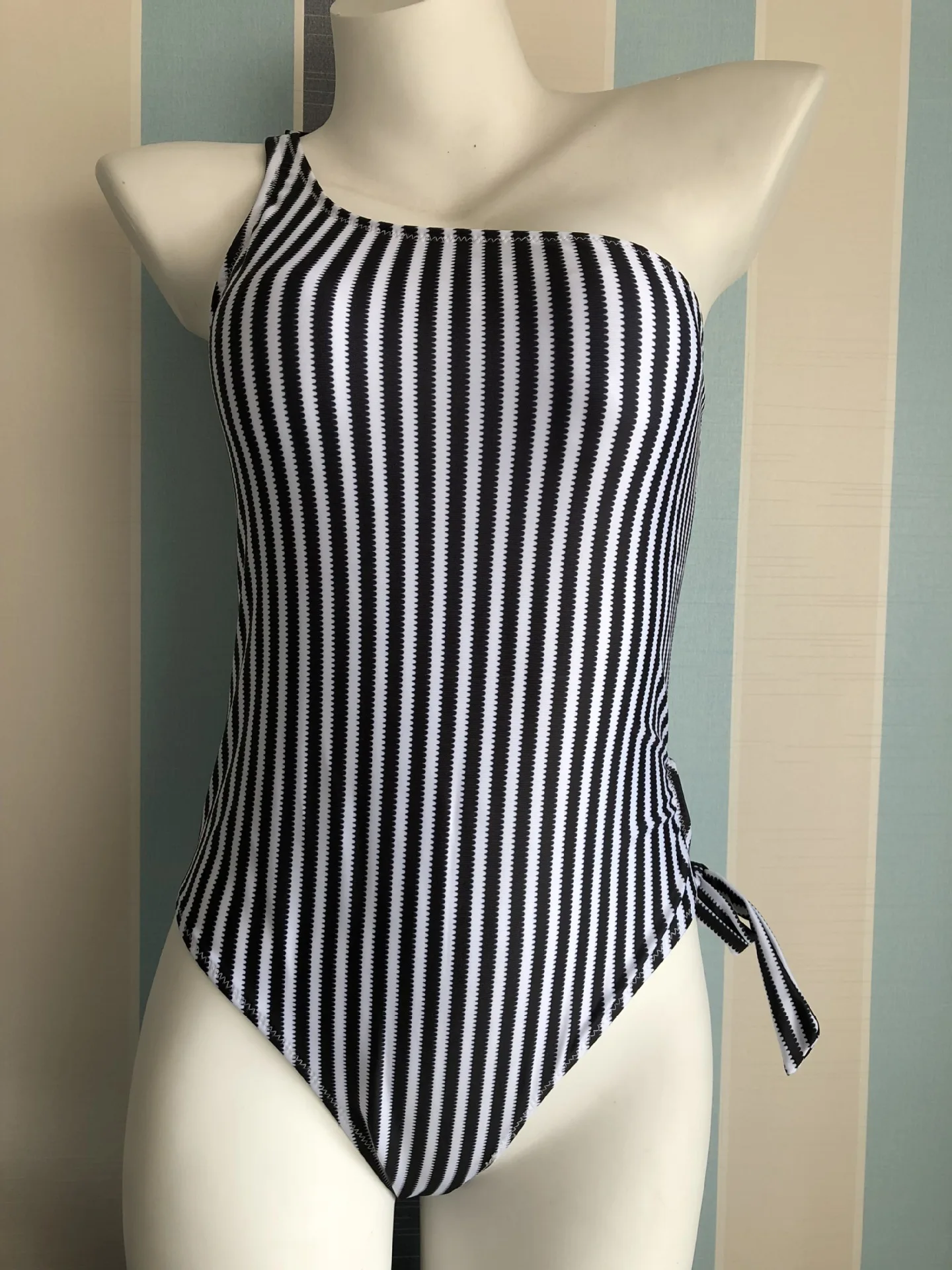 

2018 New Style Europe And America Solid Color One-Shoulder Lace-up One-piece Swimming Suit-Style Stripes Bathing Suit Swimwear