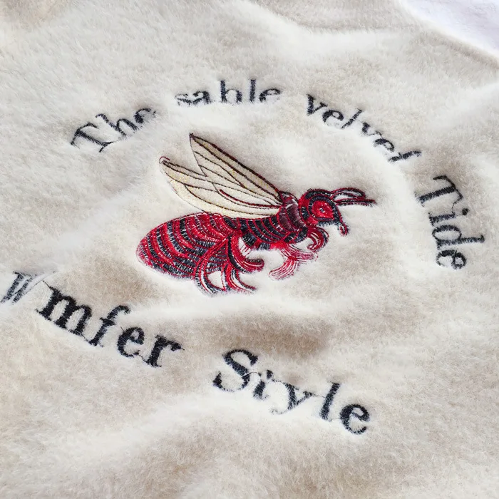 Новинка, стильная короткая шерстяная куртка из искусственной норки и кашемира, женский осенний и зимний Универсальный плотный кардиган с вышивкой в виде пчелы