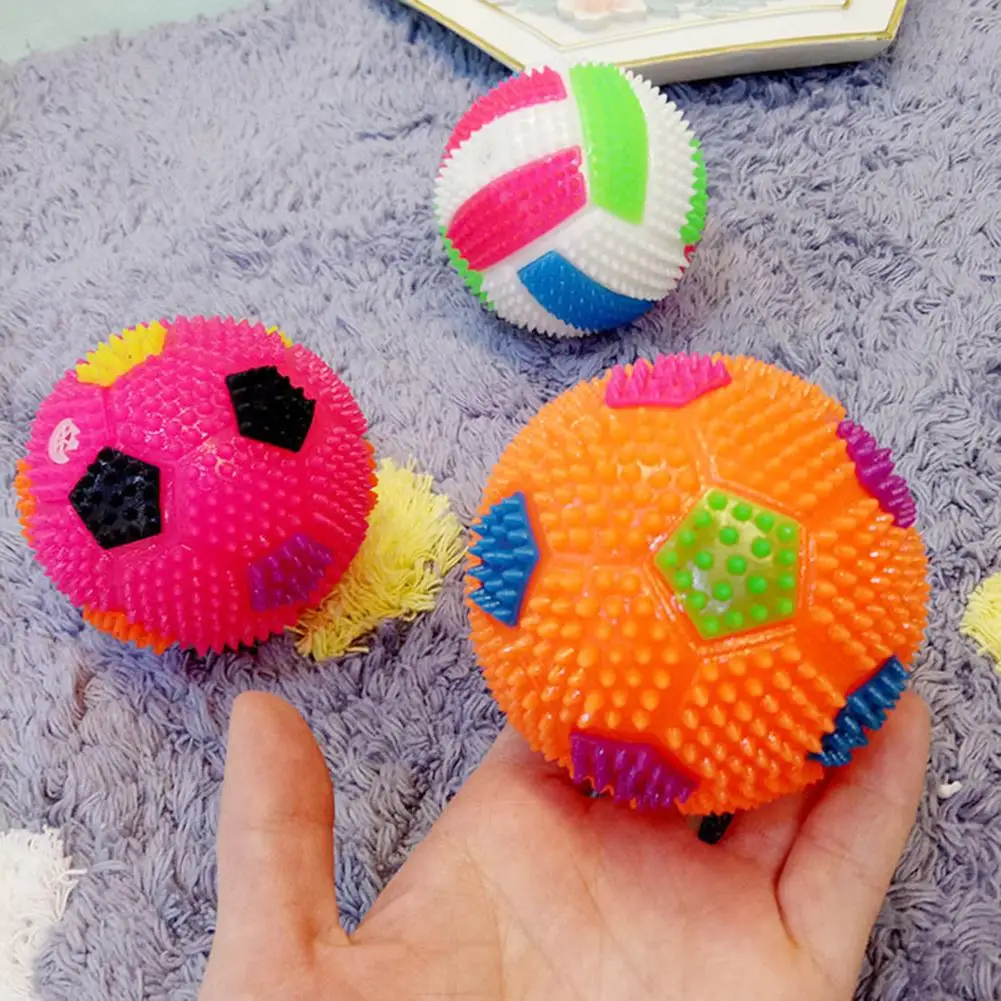 1Pcs Colored lights LED Flashing Light Up Color Changing Sound Bouncing Funny Dog Ball Bite-resistant Pet Toy