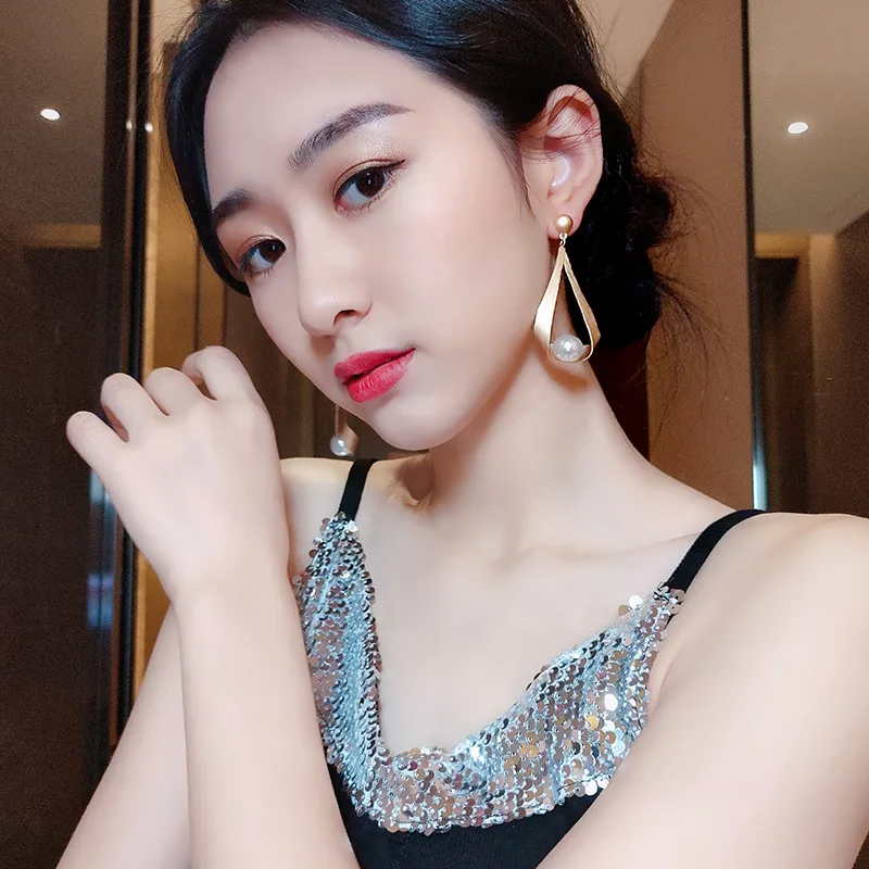 Trendy Crystal Round Pendant Drop Earrings For Women Fashion Pearl Charm Statement Jewelry Wedding Earrings Female drop earrings dangle earrings