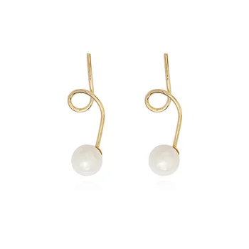 

2020 new wave retro design sense earrings pearl lines irregular earrings cold wind earrings ladies gifts