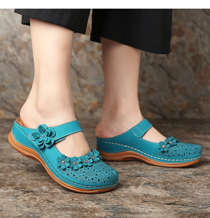Женские сандалии в стиле ретро; милая обувь на платформе с цветочным принтом; женские сандалии на плоской подошве; женские сандалии из искусственной кожи; sandalia feminina; обувь размера плюс