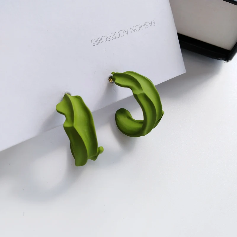 Temperament-contracted-semicircle-geometric-C-shape-Earrings-Korean-Fashion-small-pure-fresh-green-Stud-Earrings-For