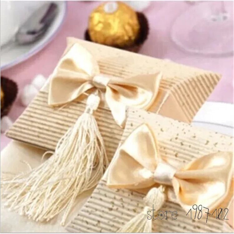 

6pcs Beige Paper Pillow Boxes For Gifts,wedding Favors And Gift Bag Tassel,wedding Candy Box Gift Box With Bow And Tassel