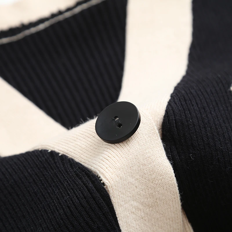 Fashion Za Women Sweater Autumn Retro Cardigan Short One Button V-Neck Long Sleeve Loose Knitting Sweaters Ladies Top