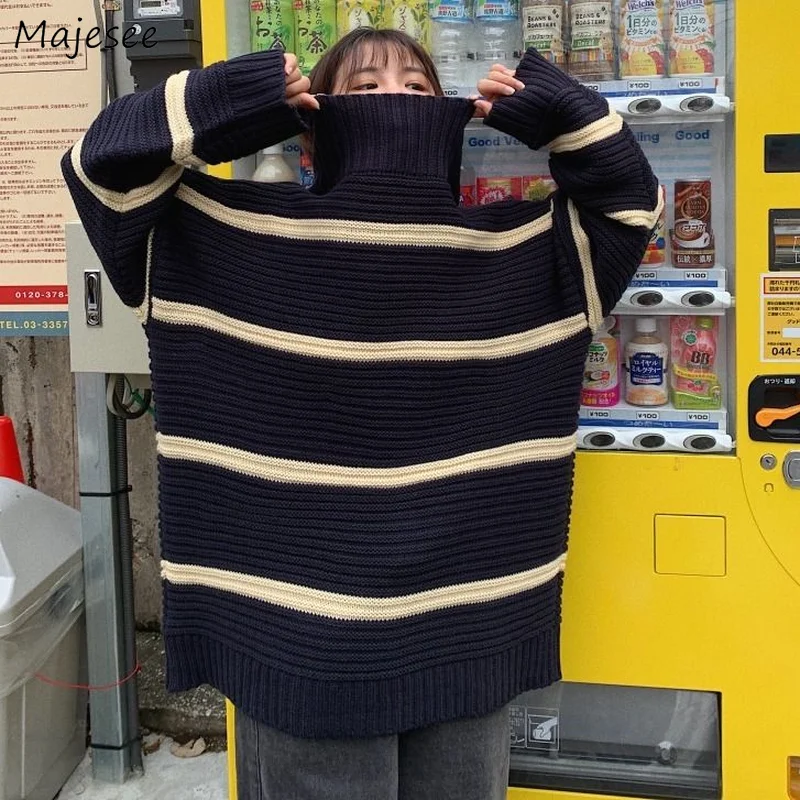 Свитер женский с высоким воротником утепленный мешковатый в Корейском стиле