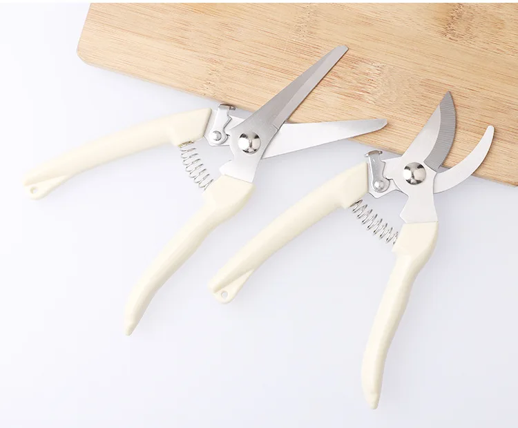 10287697605_598991726