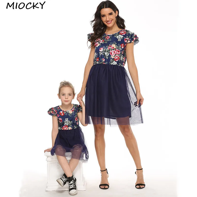 Платье-пачка с цветочным принтом для мамы и дочки мини-платье коротким рукавом
