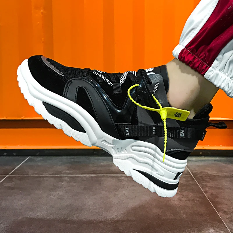 Стильная женская повседневная обувь для влюбленных; кожаные кроссовки на платформе в стиле Харадзюку; обувь на толстой плоской подошве; теннисная обувь на танкетке; белая прогулочная обувь